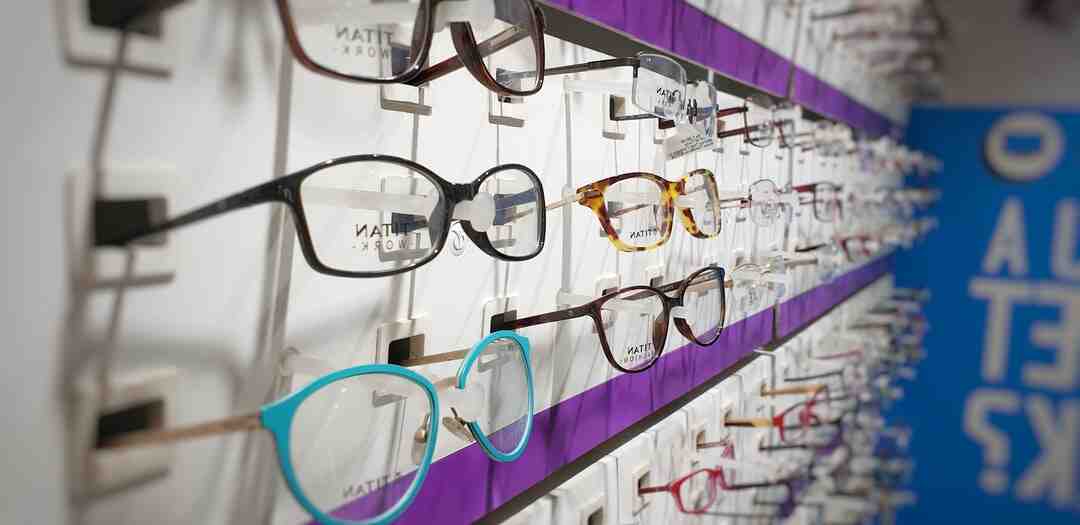 Comment faire un pliage de serviette simple ?