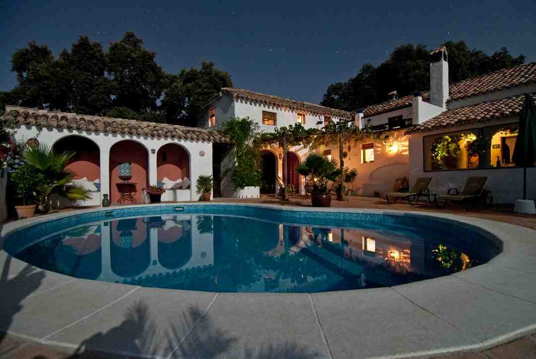 Comment pendre la crémaillère ?