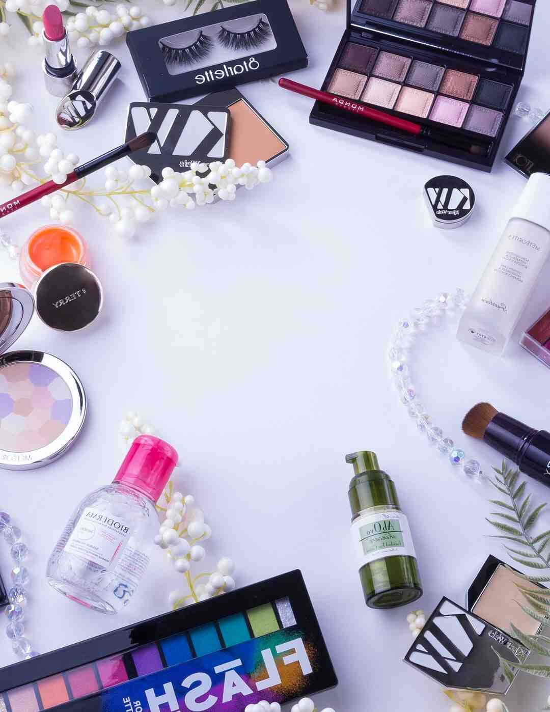 Comment agrandir ses yeux naturellement sans maquillage ?