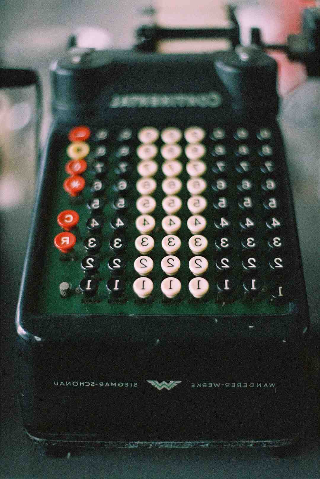 Comment démonter démarreur Opel Combo ?