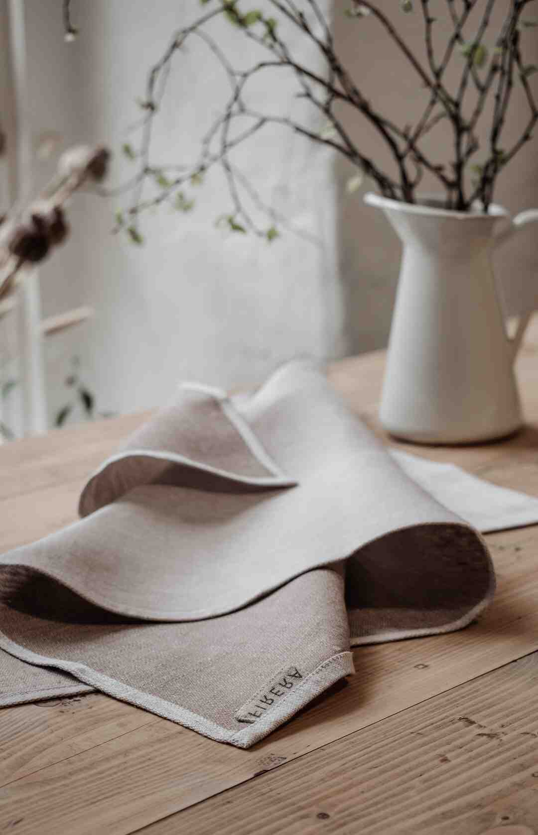 Comment faire un nid avec une serviette de table ?