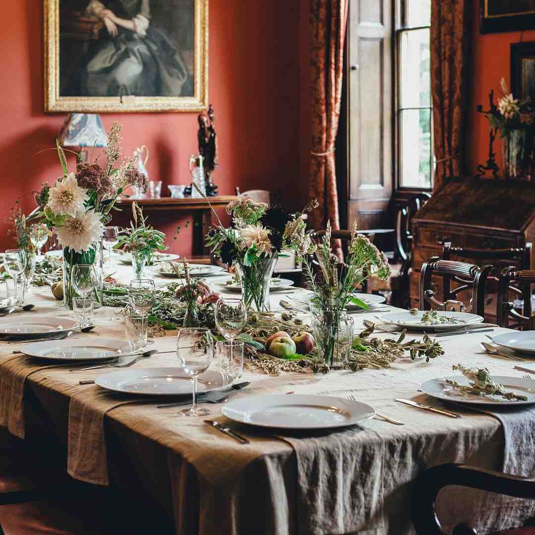 Comment mettre une nappe en papier ?