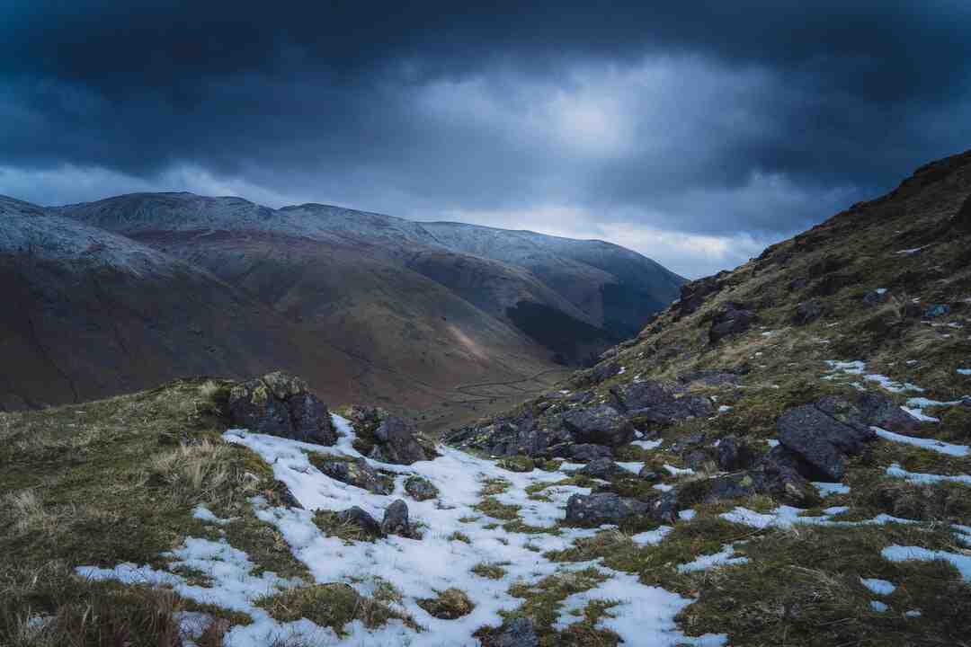 Comment nettoyer les traces sur une hotte en inox ?