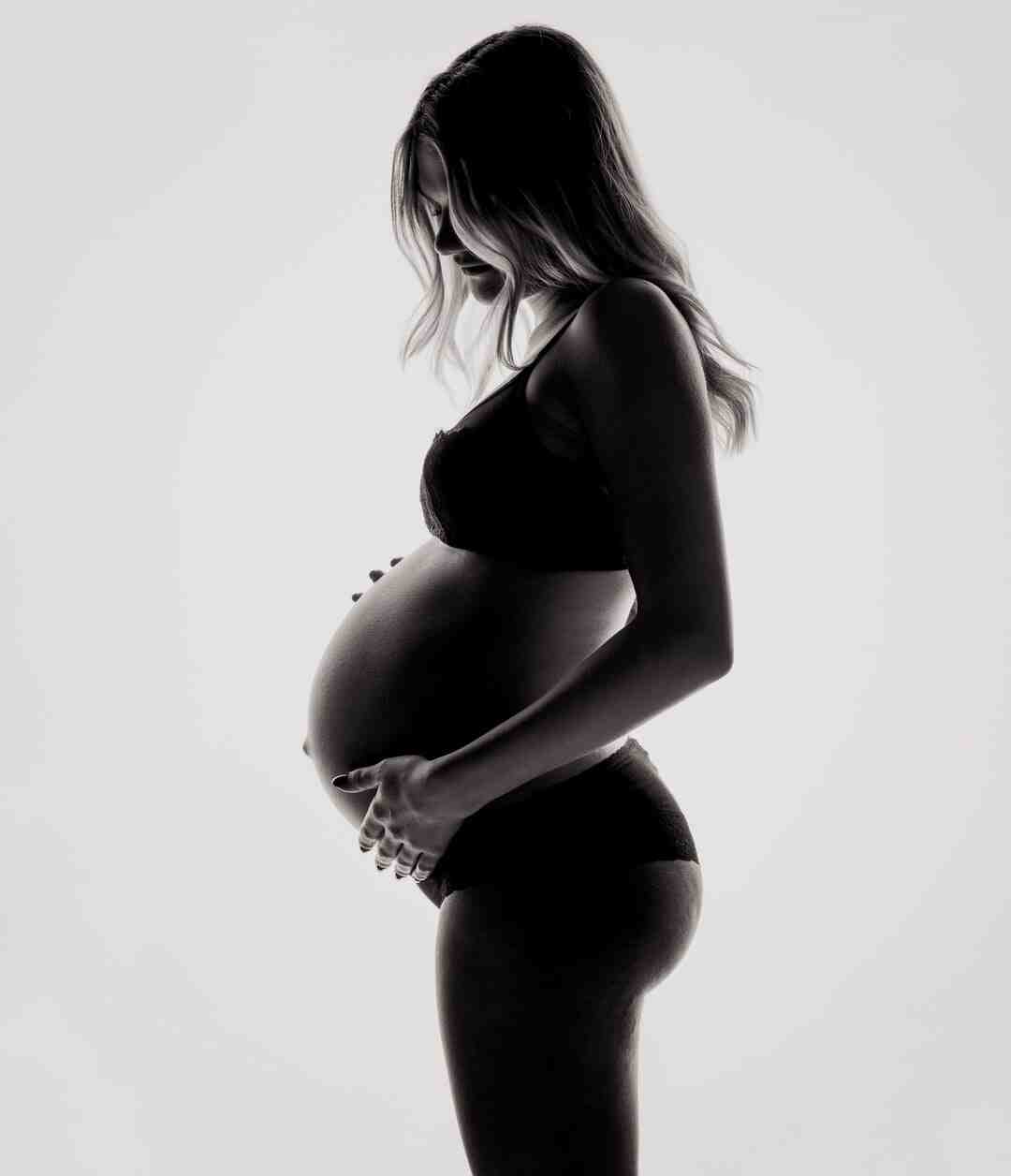 Comment savoir si on est enceinte avec les pertes blanches ?