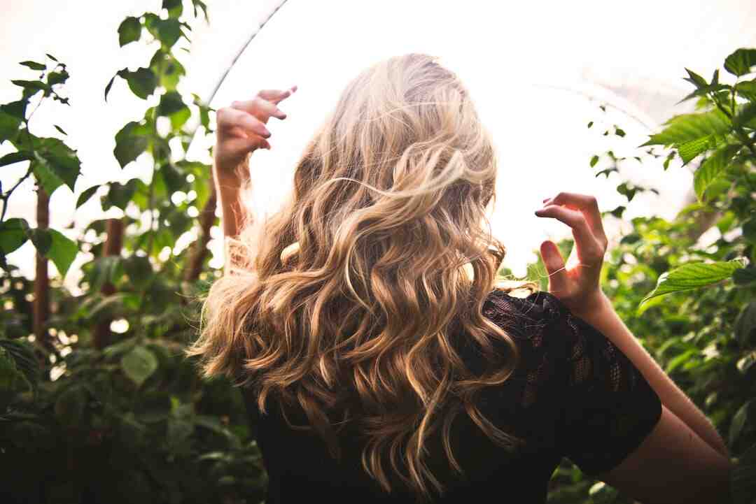 Comment se décolorer les cheveux à la maison ?