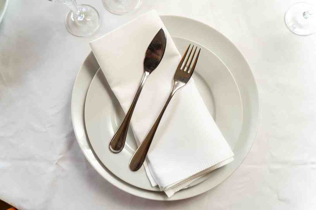 Plier serviette de table