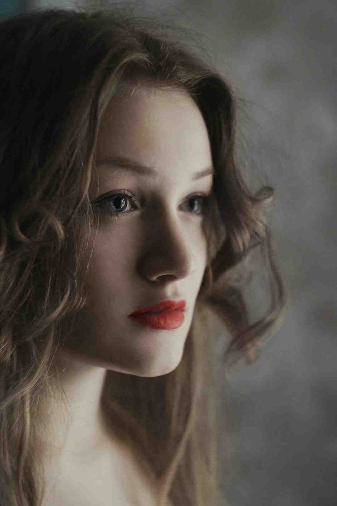 Quel est le meilleur shampoing pour les cheveux blancs ?