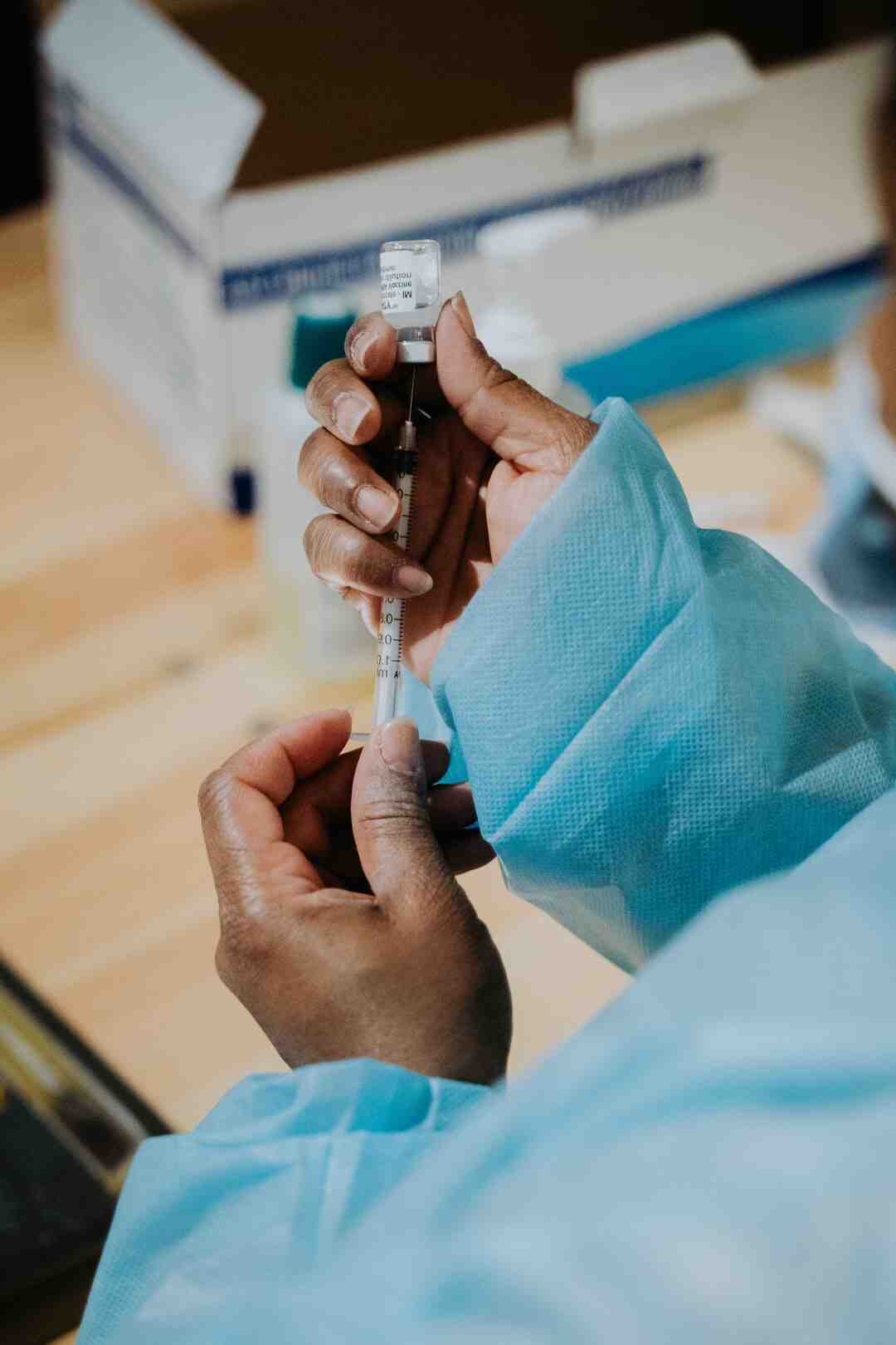 Quelle maladie fait gonfler les doigts de la main ?