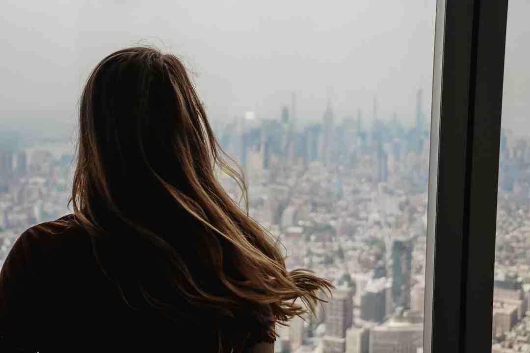 Qui peut porter les cheveux longs ?