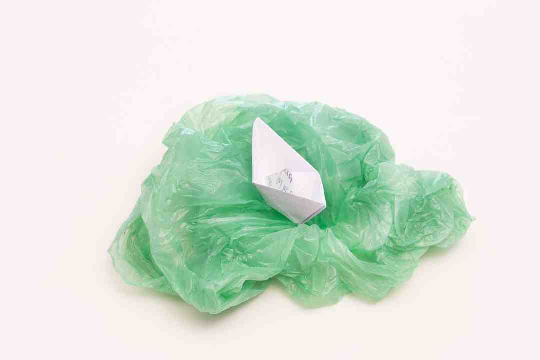 Comment mettre la serviette sur ses genoux ?