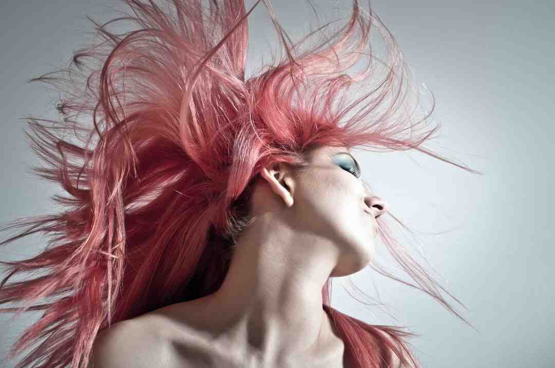 Est-ce que l'eau fait pousser les cheveux ?