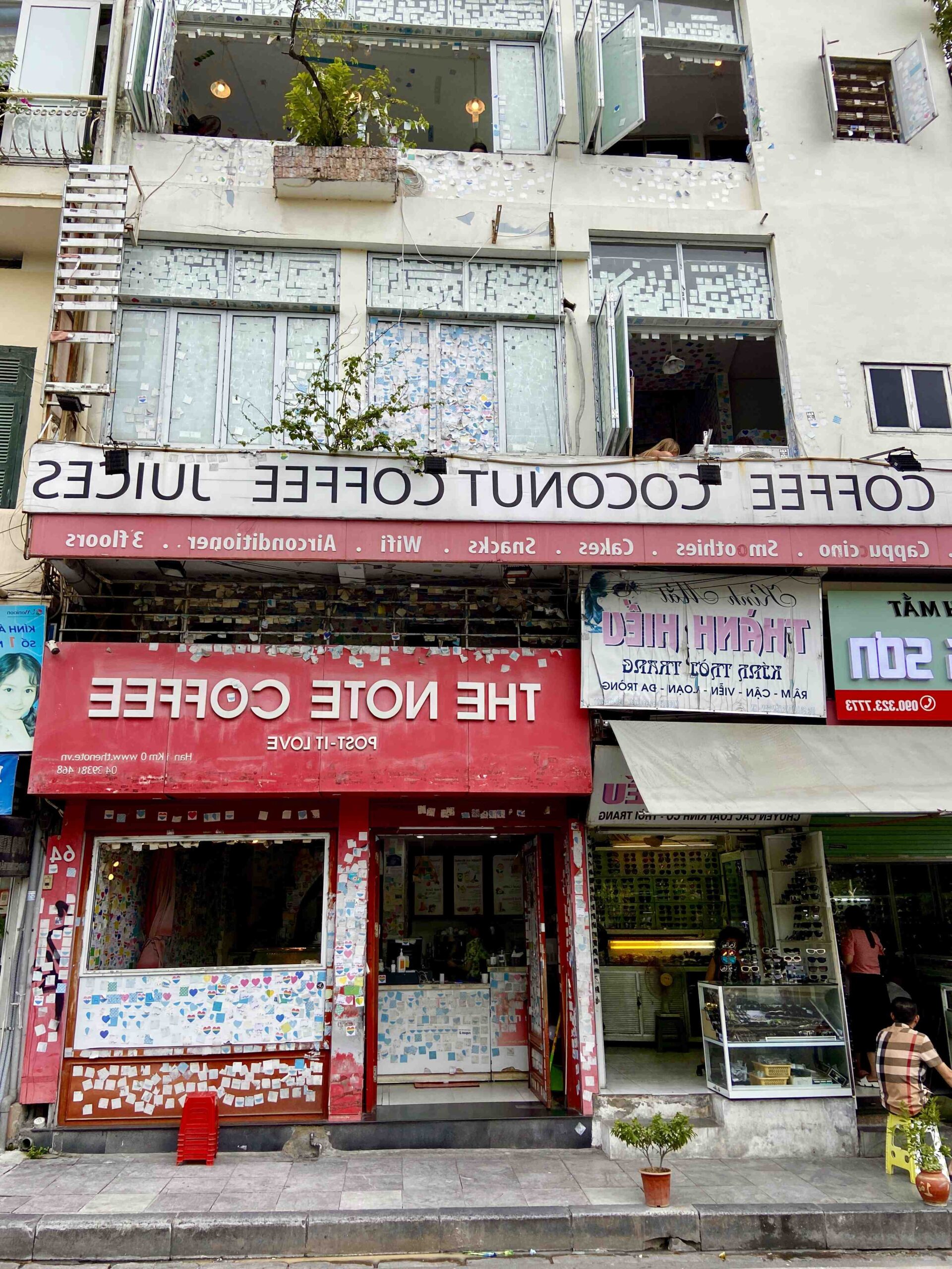 Qui fait les peintures ?